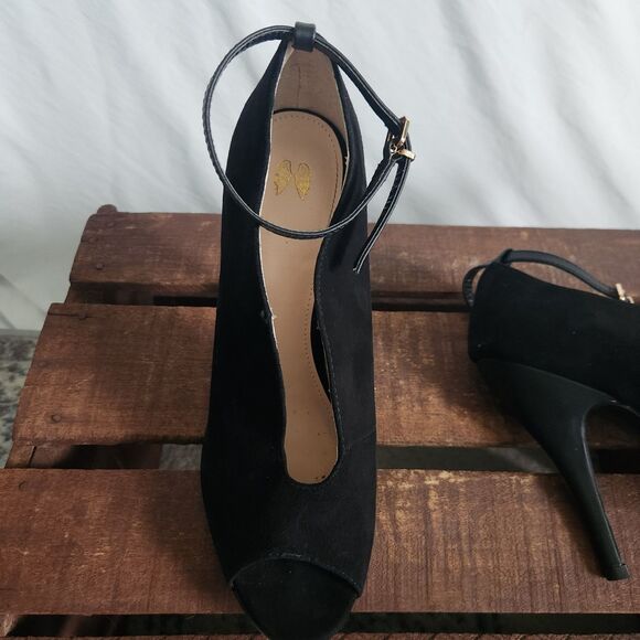 Victoria’s Secret Women’s Peep Toe Heels Black Suade Leather Size 10 B - Picture 6 of 11